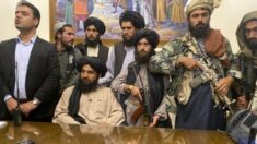 탈레반, 아프간 대통령궁 점령한 뒤 “전쟁 끝났다”며 사실상 승리 선언
