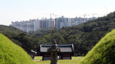 “김포 왕릉 아파트 공사 적법” 침묵 깨고 대응 나선 지자체